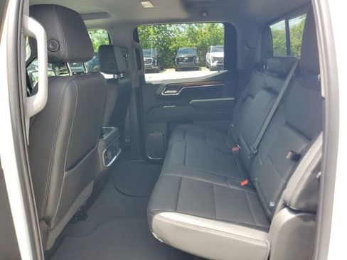 Used 2024 GMC Sierra 1500 Denali w/ Technology Package AWD/4WD image 10