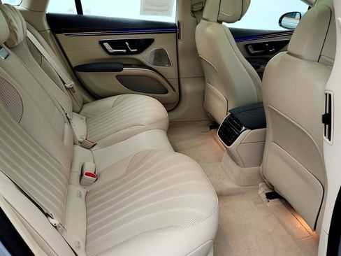 Used 2023 Mercedes-Benz EQS 580 4MATIC Sedan image 23