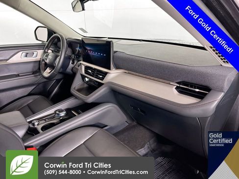 Certified 2025 Ford Explorer Active w/ Active Comfort Package image 32