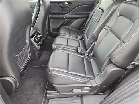 Used 2023 Lincoln Aviator 2WD image 17