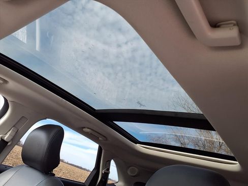 Used 2017 Ford Edge Titanium w/ Equipment Group 302A image 5