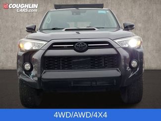 Used 2020 Toyota 4Runner Venture w/ Moonroof Package video 3
