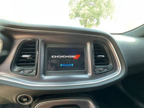 Used 2018 Dodge Challenger R/T RWD image 4