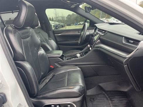 Used 2021 Jeep Grand Cherokee L Overland w/ Advanced Protech Group III image 41