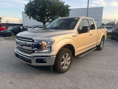 Used 2018 Ford F150 XLT w/ Equipment Group 302A Luxury RWD image 4