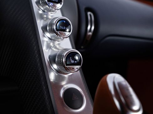 Used 2018 Bugatti Chiron AWD/4WD image 49