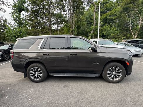 Used 2021 Chevrolet Tahoe LT w/ LT Signature Package AWD/4WD image 3