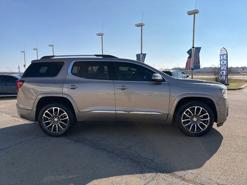 Used 2022 GMC Acadia Denali w/ Denali Ultimate Package image 4