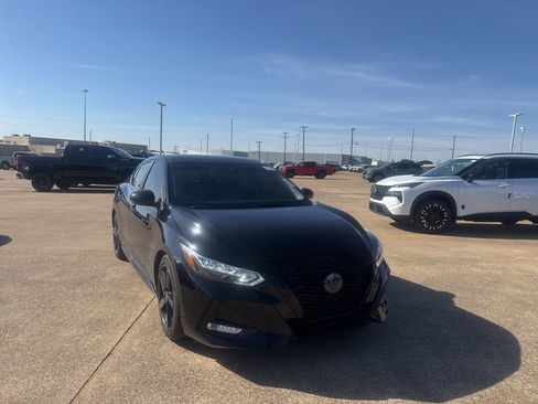 Certified 2022 Nissan Sentra SR w/ Midnight Edition image 2