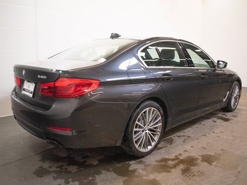 Used 2020 BMW 540i xDrive w/ Premium Package image 4