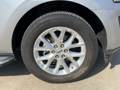 Used 2021 Ford Expedition XLT image 10