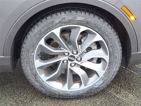 Certified 2023 Lincoln Nautilus Reserve image 9