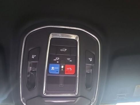 Used 2023 Jeep Grand Cherokee Limited w/ Black Appearance Package RWD image 25