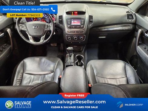 Used 2015 Kia Sorento LX image 11