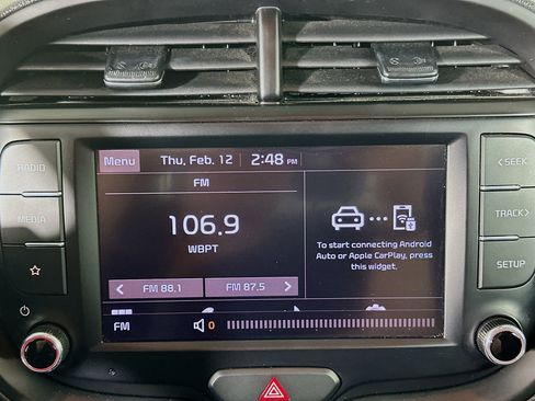 Used 2022 Kia Soul LX w/ Technology Package image 21