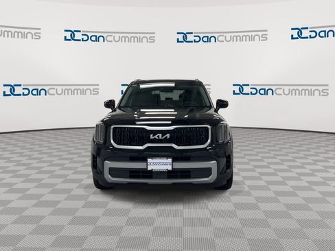 Used 2023 Kia Telluride EX image 3