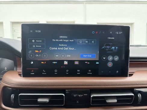 Certified 2021 Lincoln Nautilus Reserve image 24