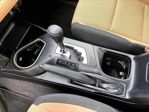 Used 2018 Toyota RAV4 XLE image 15