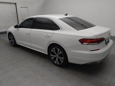 Used 2020 Volkswagen Passat 2.0T SEL FWD image 3