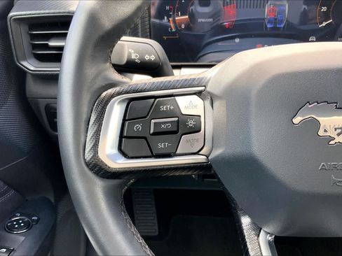 Used 2025 Ford Mustang Convertible RWD image 23