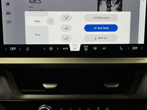 Used 2025 Ford Explorer ST-Line w/ Premium Package image 21