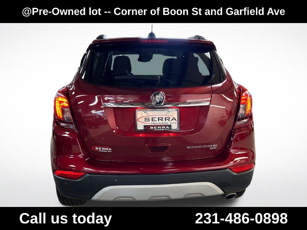 Used 2022 Buick Encore Preferred w/ Safety Package II AWD/4WD image 4