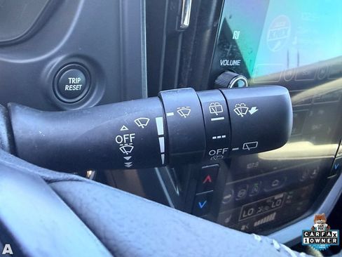 Used 2025 Subaru Forester Premium w/ Convenience Package #2 AWD/4WD image 29