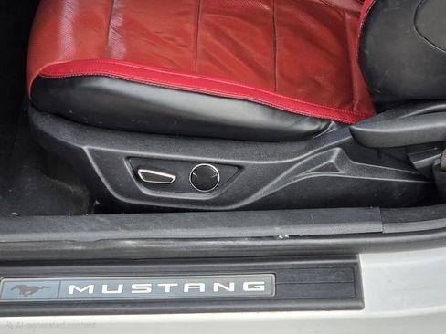 Used 2015 Ford Mustang Premium RWD image 17