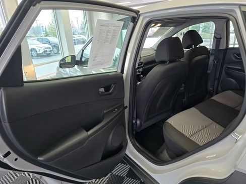 Used 2022 Hyundai Kona SE image 37