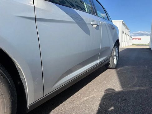 Used 2016 Ford Focus SE FWD image 5