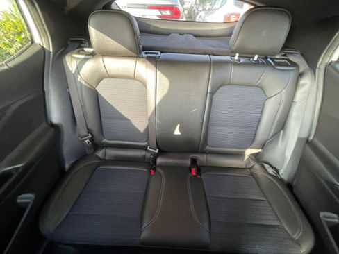 Used 2025 Buick Envista Preferred image 38