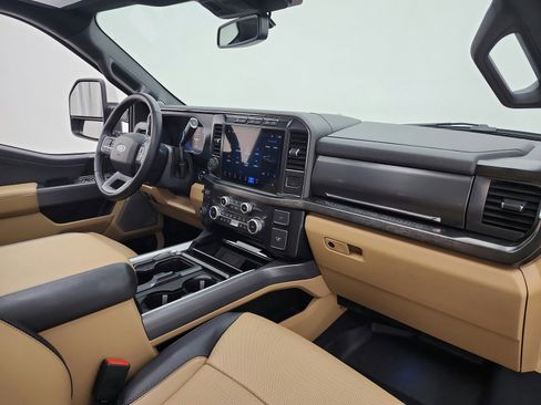 Used 2023 Ford F250 Lariat w/ Lariat Ultimate Package image 19