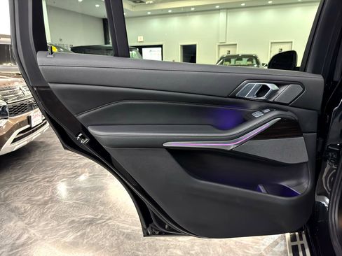 Used 2023 BMW X7 xDrive40i w/ Premium Package image 29