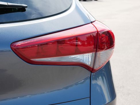 Used 2018 Hyundai Tucson SE AWD/4WD image 17