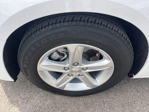 Used 2025 Chevrolet Malibu LS image 23