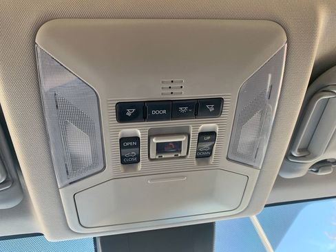 Used 2021 Toyota RAV4 XLE Premium image 24