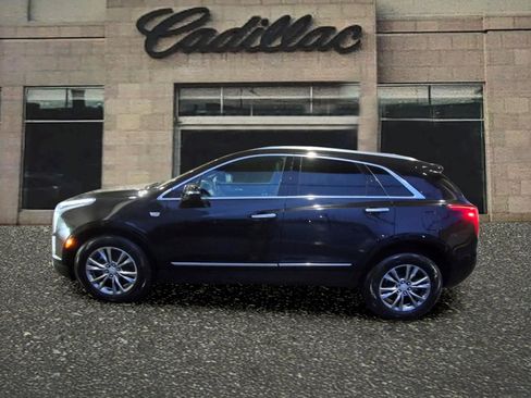 Certified 2023 Cadillac XT5 Premium Luxury AWD/4WD image 2