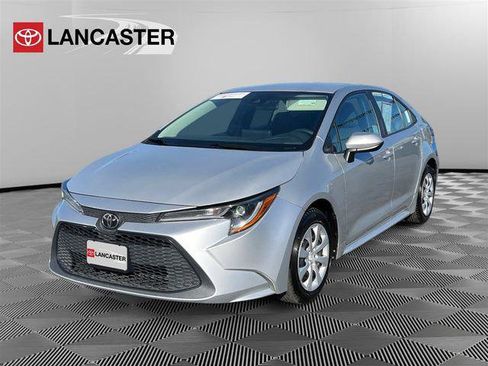 Certified 2022 Toyota Corolla LE image 3