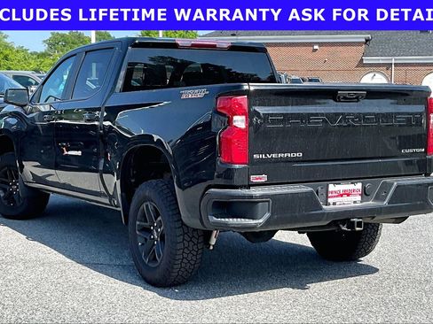 Used 2022 Chevrolet Silverado 1500 Custom Trail Boss AWD/4WD image 9