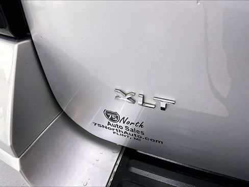 Used 2017 Ford Expedition XLT image 25