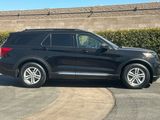 Used 2020 Ford Explorer XLT image 3