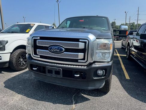 Used 2014 Ford F250 Platinum AWD/4WD image 5