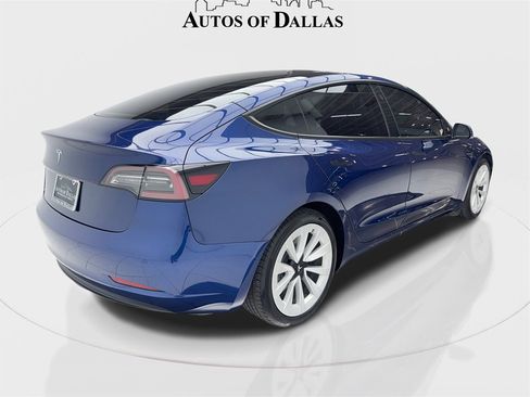 Used 2021 Tesla Model 3 Standard Range Plus image 9
