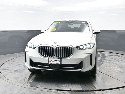 Used 2025 BMW X5 xDrive50e image 8