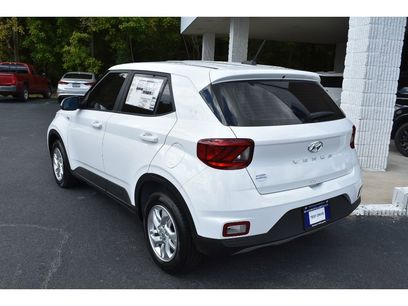 New 2025 Hyundai Venue SE