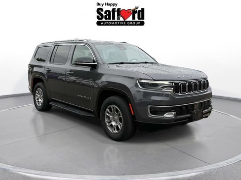 Used 2023 Jeep Wagoneer 4WD image 9