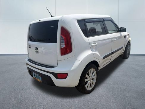 Used 2013 Kia Soul + FWD image 5