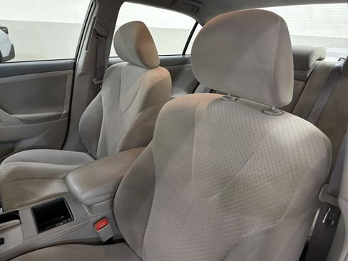 Used 2007 Toyota Camry LE FWD image 5