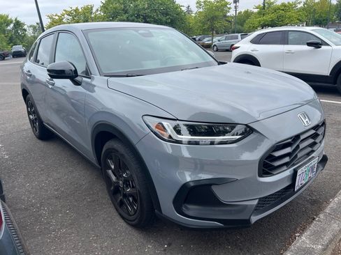 Used 2024 Honda HR-V Sport image 3