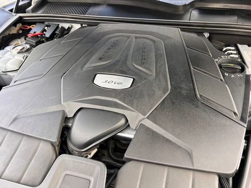 Used 2019 Porsche Cayenne image 35